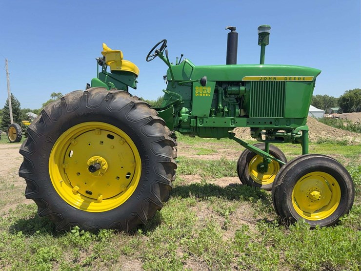 john-deere-3020-image-7