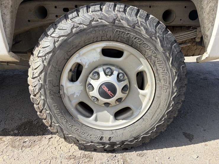 2012-gmc-sierra-2500hd-image-5