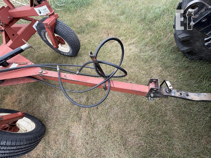 hesston-3991-image-10