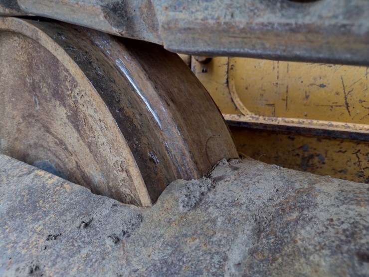 deere-700h-lt-image-16