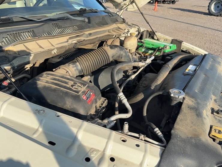 2016-dodge-1500-image-25