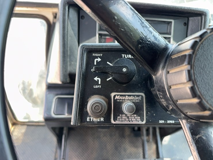 case-2590-tractor-image-50