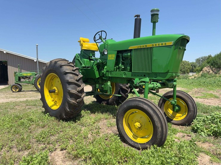 john-deere-3020-image-1