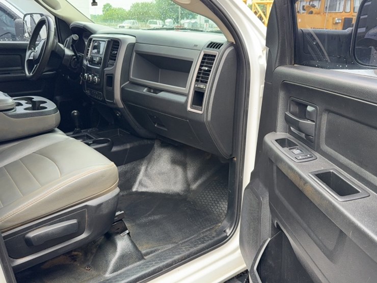 2018-dodge-3500-image-7