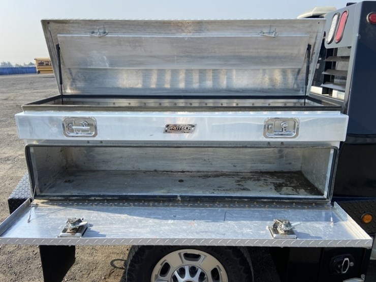 2020-chevrolet-silverado-2500-image-42