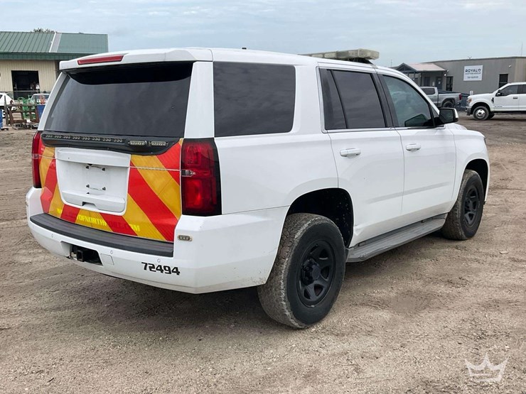 2015-chevrolet-tahoe-image-3