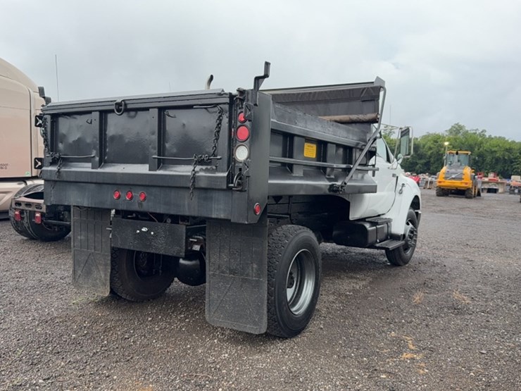 2007-ford-f750-image-8