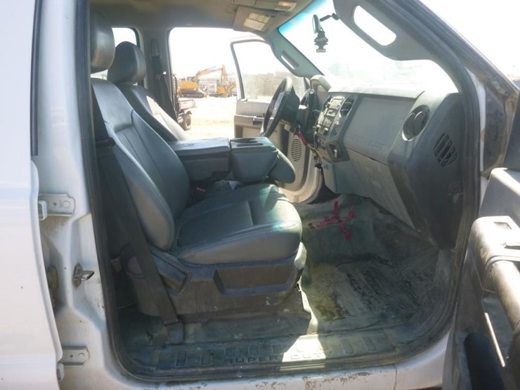 2016-ford-f550-image-13