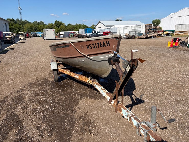 #2393-•-14’-aluminum-v-hull-boat-with-trailer(sells-with-bill-of-sale)-image-3