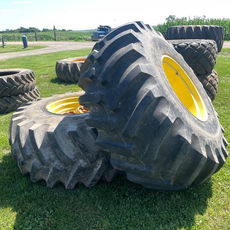 #4689 • (2) Firestone 25" Tires