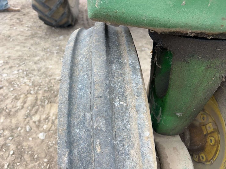 john-deere-70-image-17
