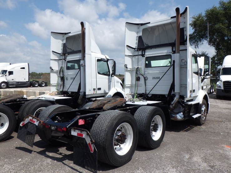2020-volvo-vnr300-image-6