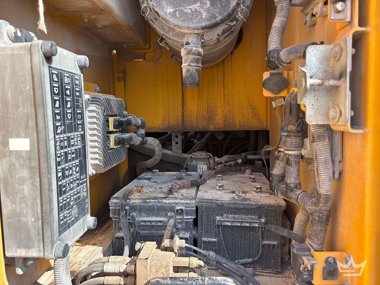 2016-volvo-ec300el-image-9