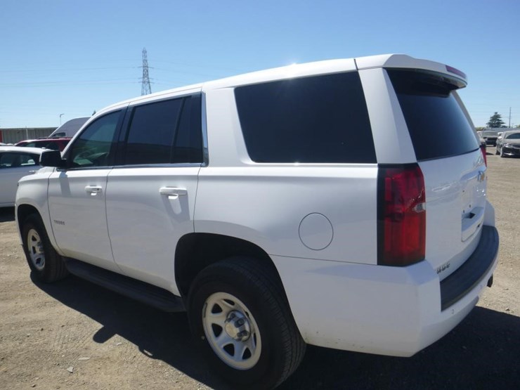 2018-chevrolet-tahoe-image-4