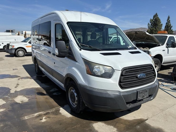 2018-ford-transit-image-2