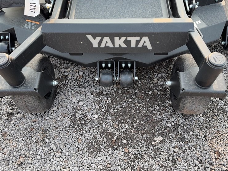 #3096-•-yakta-yxr-120-zero-turn-mower-image-4