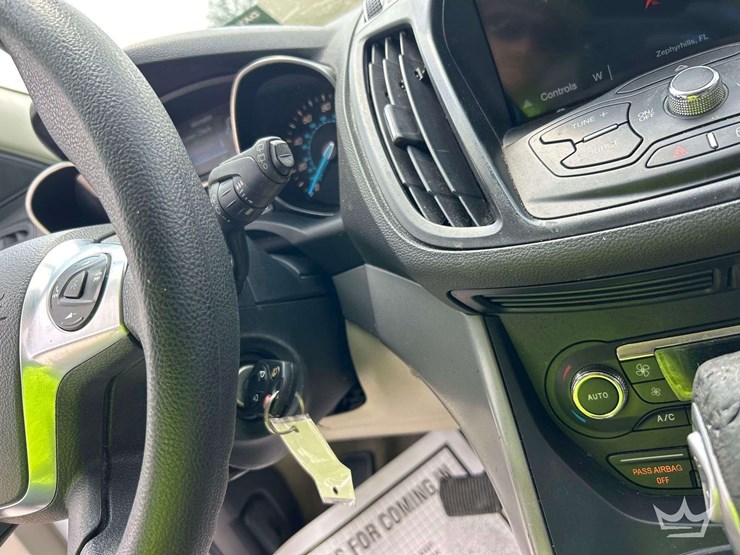 2016-ford-escape-image-14