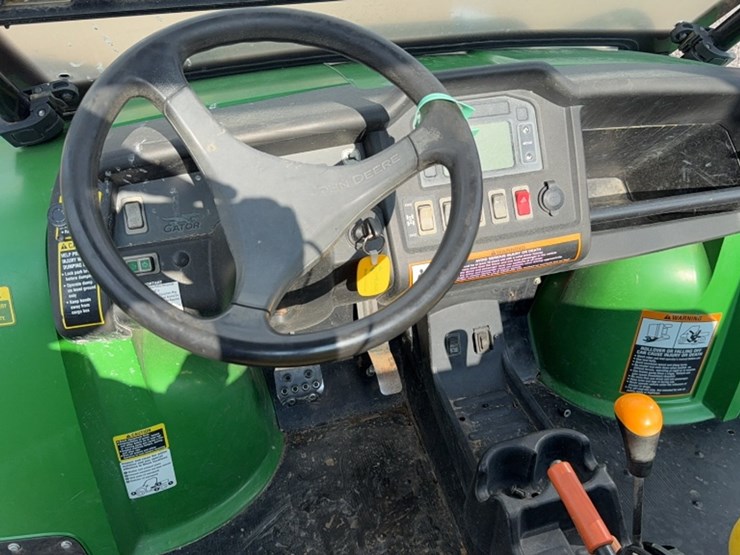 john-deere-gator-image-14