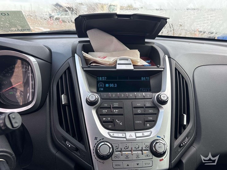 2015-chevrolet-equinox-image-15