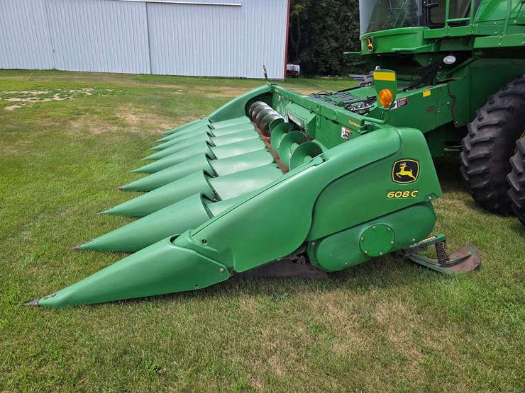 2013-john-deere-608c-image-2