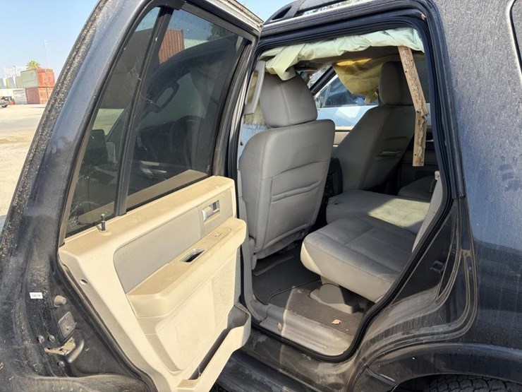 2014-ford-expedition-image-14