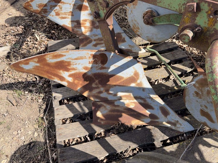 john-deere-no.-44-pull-type-two-bottom-plow-image-12