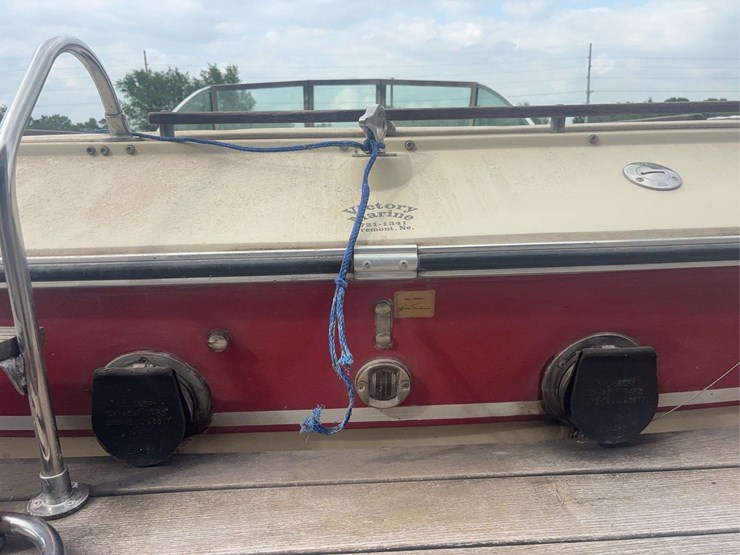 18’-cobalt-boat-and-trailer-image-35