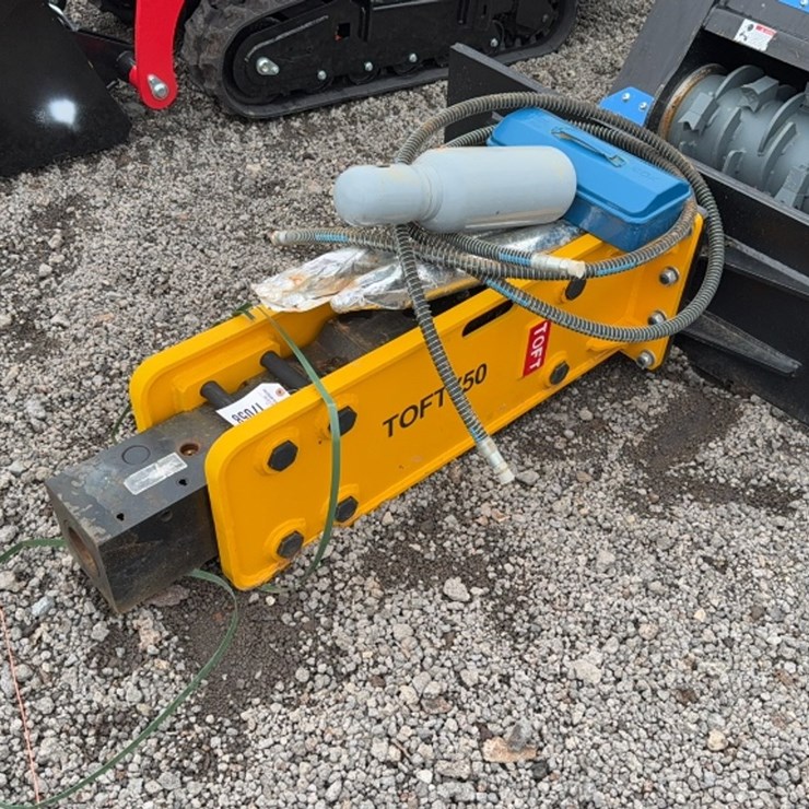 #2051 • TOFT 750 SKID STEER HYD BREAKER