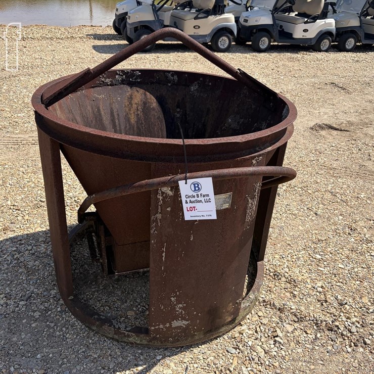 GAR-BRO EQUIPMENT CONCRETE BUCKET
