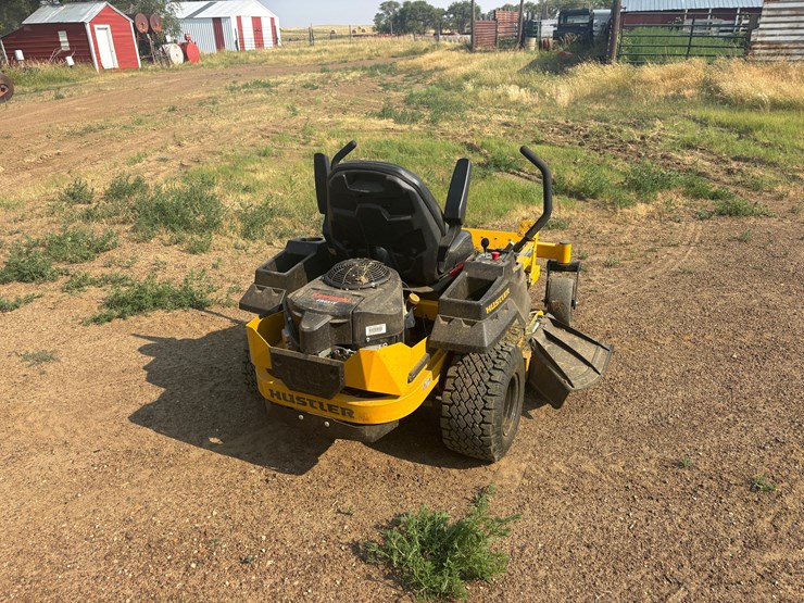 hustler-zero-turn-mower-image-5