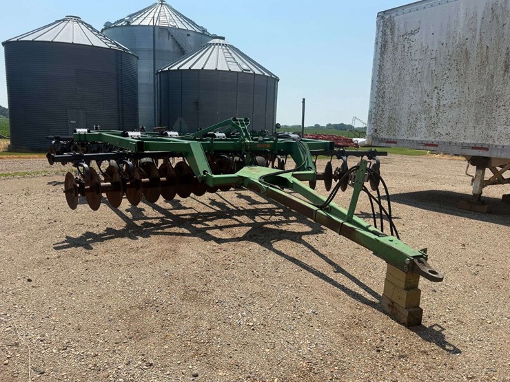 john-deere-510-image-1