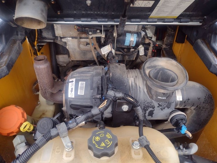 deere-325g-image-34