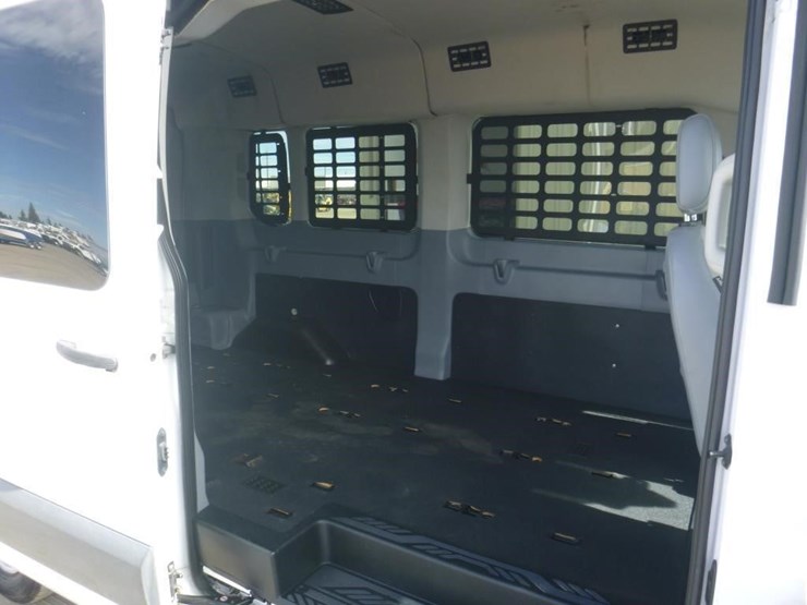 2017-ford-transit-image-7
