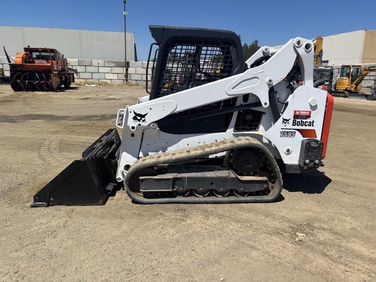 2019-bobcat-t595-image-5