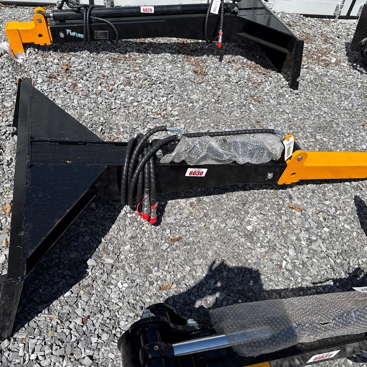 #6030 • SKID STEER HYD TELESCOPIC BOOM POLE