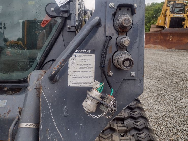 deere-325g-image-24