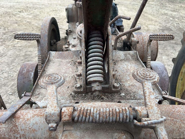 john-deere-model-b-image-41