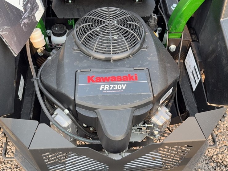 #3096-•-yakta-yxr-120-zero-turn-mower-image-11