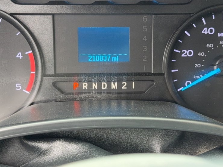 2017-ford-f550-image-21