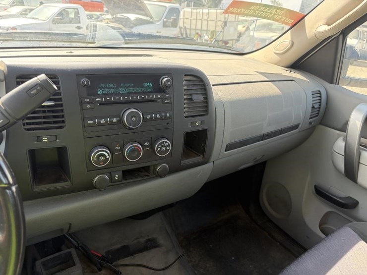 2012-gmc-sierra-2500hd-image-17