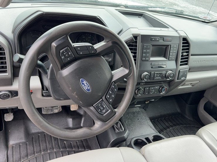 2017-ford-f550-image-20