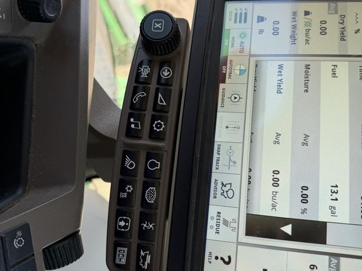 2020-john-deere-s790-image-89