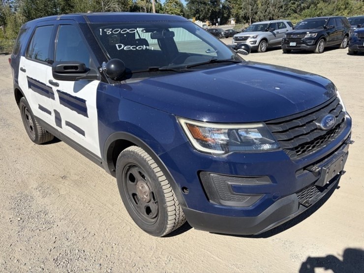 2018-ford-explorer-image-2