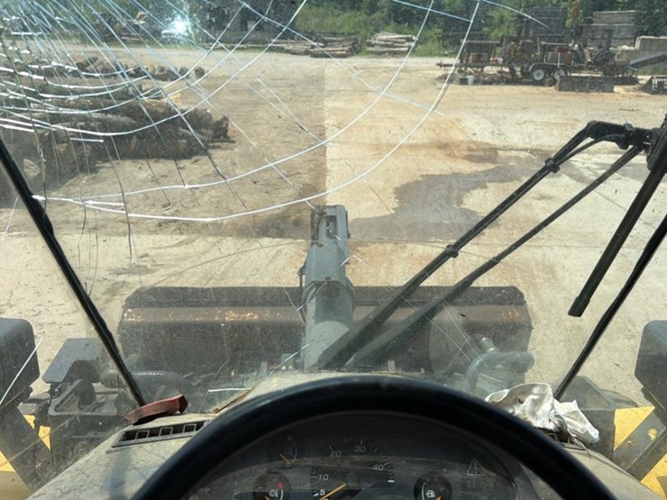 2012-komatsu-wa200-image-48
