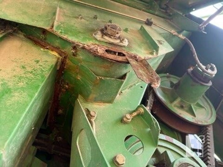 1993-john-deere-9600-image-36