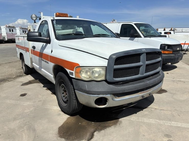 2005-dodge-ram-250-image-2