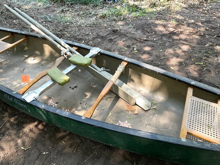 #7007-•-old-town-camper-canoe-image-6