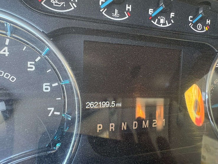 2013-ford-f150-xlt-image-22