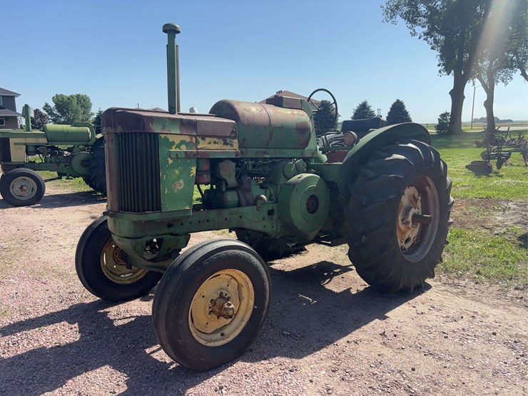 john-deere-70-image-1