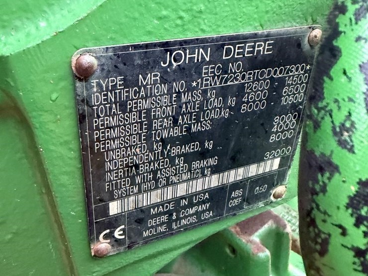 2012-john-deere-7230r-image-32